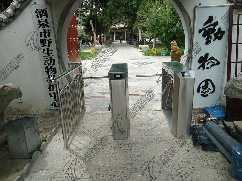 擺閘,三輥閘,速通閘,旋轉閘,平移閘,一字閘,人臉識別，