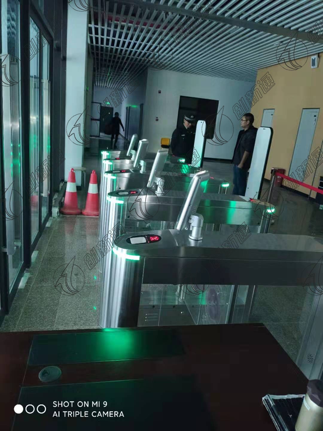 擺閘,三輥閘,速通閘,旋轉(zhuǎn)閘,平移閘,一字閘,人臉識別，