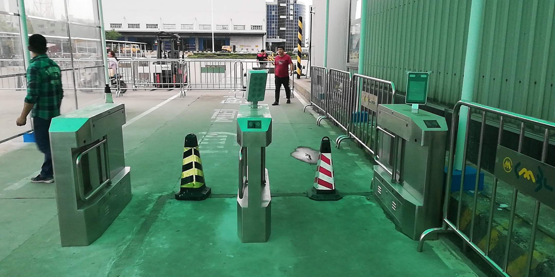 擺閘,三輥閘,速通閘,旋轉閘,平移閘,一字閘,人臉識別，